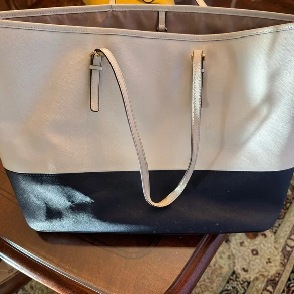 Michael Kors White and Navy Tote Bag - Picture 4 of 8